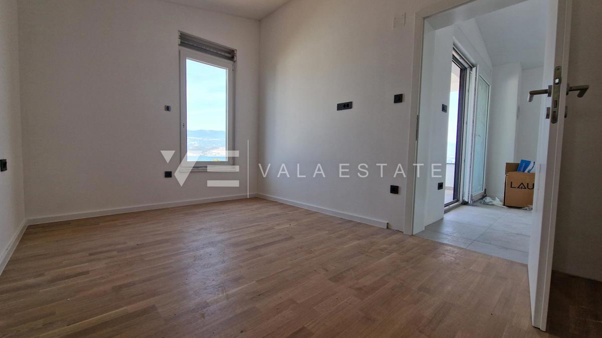 APARTMA V NOVOGRADNJI S POGLEDOM NA MORJE