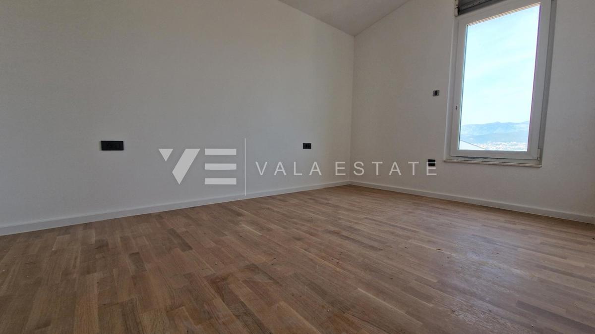 APARTMA V NOVOGRADNJI S POGLEDOM NA MORJE