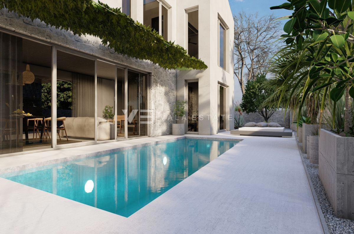 ZAZIDLJIVO ZEMLJIŠČE S PROJEKTNO DOKUMENTACIJO NA MIRNI PODEŽELSKI LOKACIJI