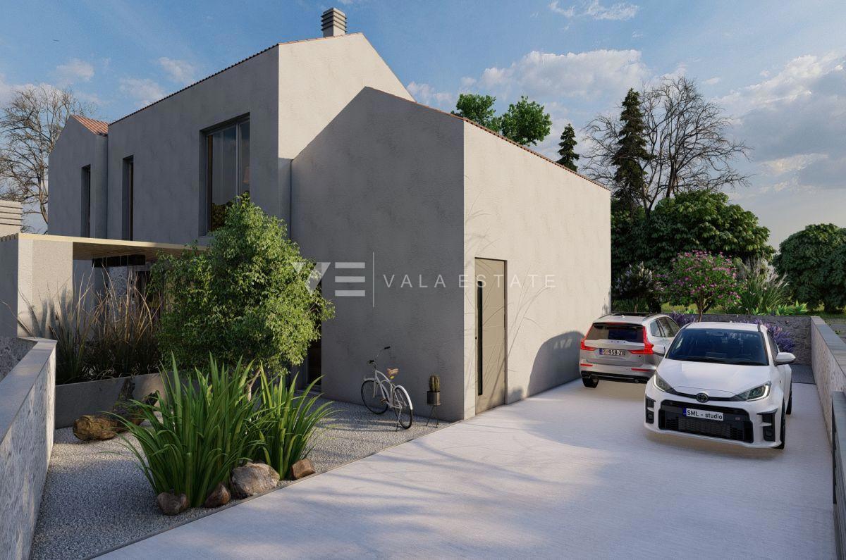 ZAZIDLJIVO ZEMLJIŠČE S PROJEKTNO DOKUMENTACIJO NA MIRNI PODEŽELSKI LOKACIJI