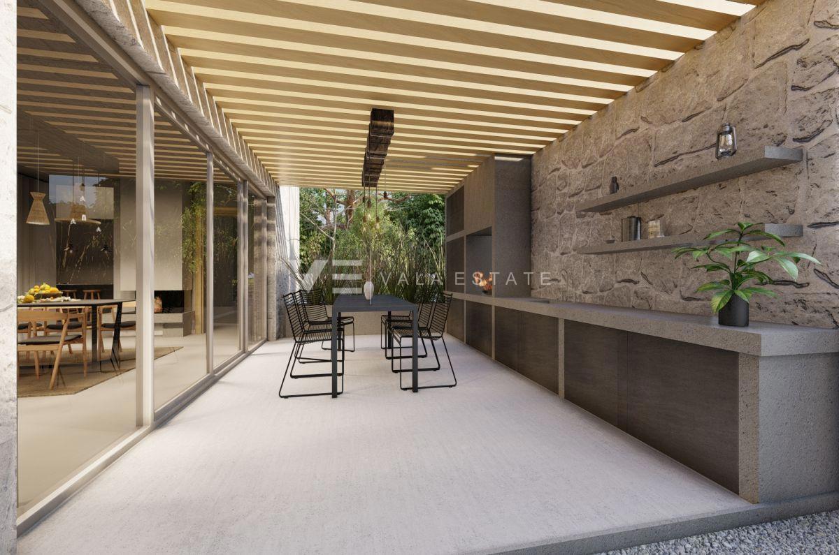 ZAZIDLJIVO ZEMLJIŠČE S PROJEKTNO DOKUMENTACIJO NA MIRNI PODEŽELSKI LOKACIJI