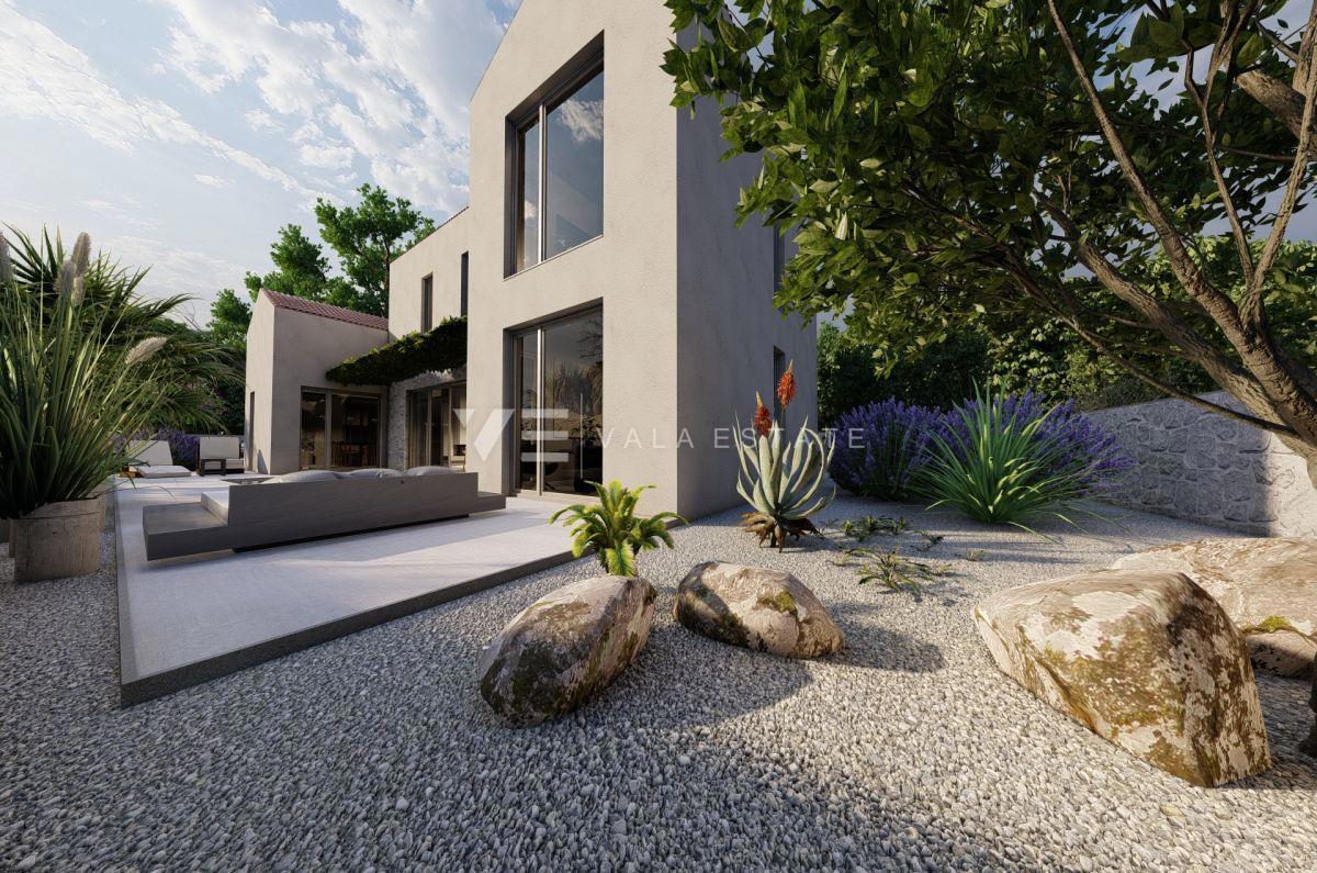 ZAZIDLJIVO ZEMLJIŠČE S PROJEKTNO DOKUMENTACIJO NA MIRNI PODEŽELSKI LOKACIJI