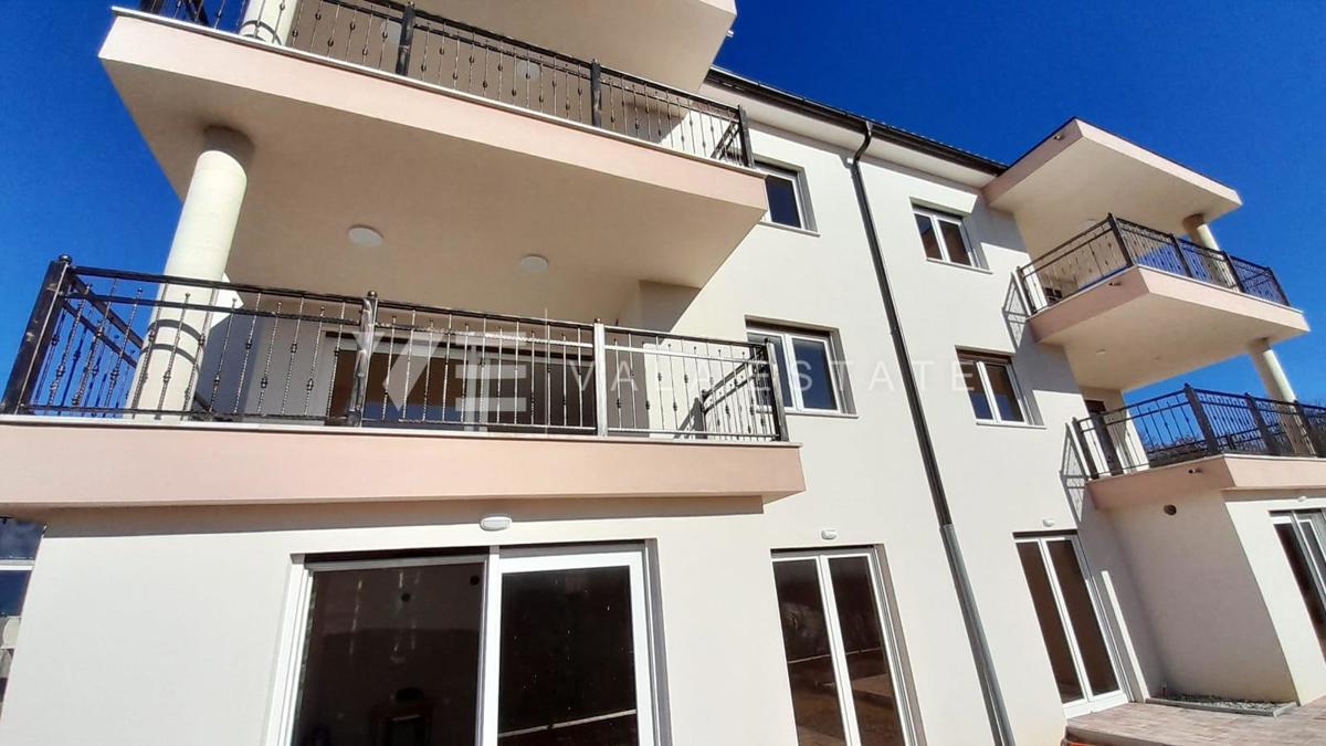 APARTMA V NOVOGRADNJI S POGLEDOM NA MORJE