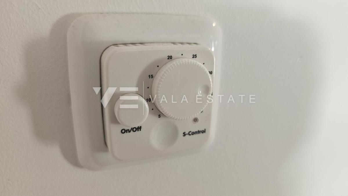 UDOBNI PENTHOUSE APARTMA V BLIŽINI PLAŽE IN CENTRA