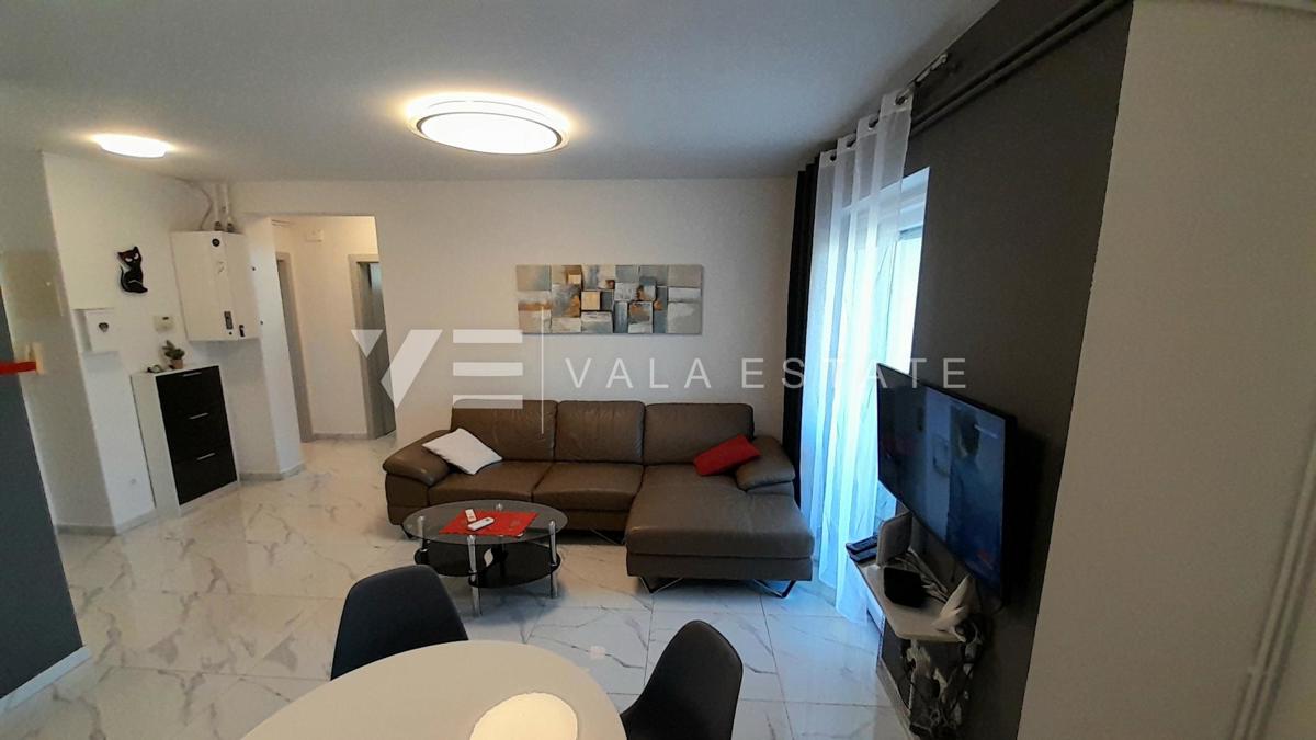 OPREMLJENI APARTMA V BLIŽINI MORJA IN CENTRA