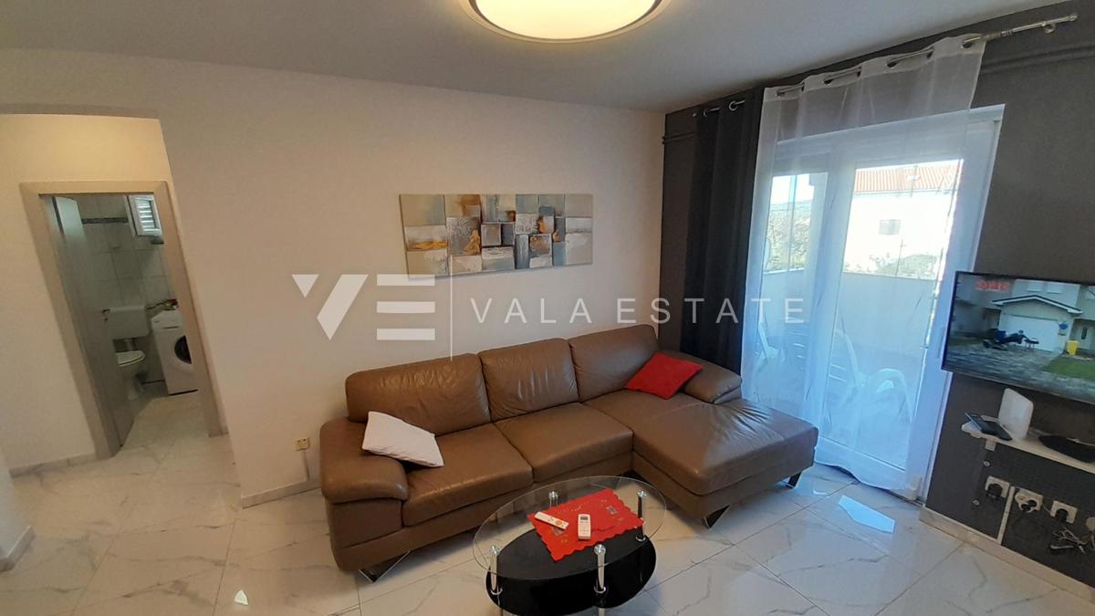 OPREMLJENI APARTMA V BLIŽINI MORJA IN CENTRA