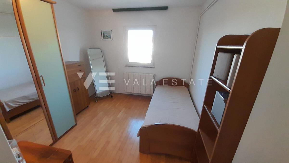 OPREMLJENI APARTMA V BLIŽINI MORJA IN CENTRA