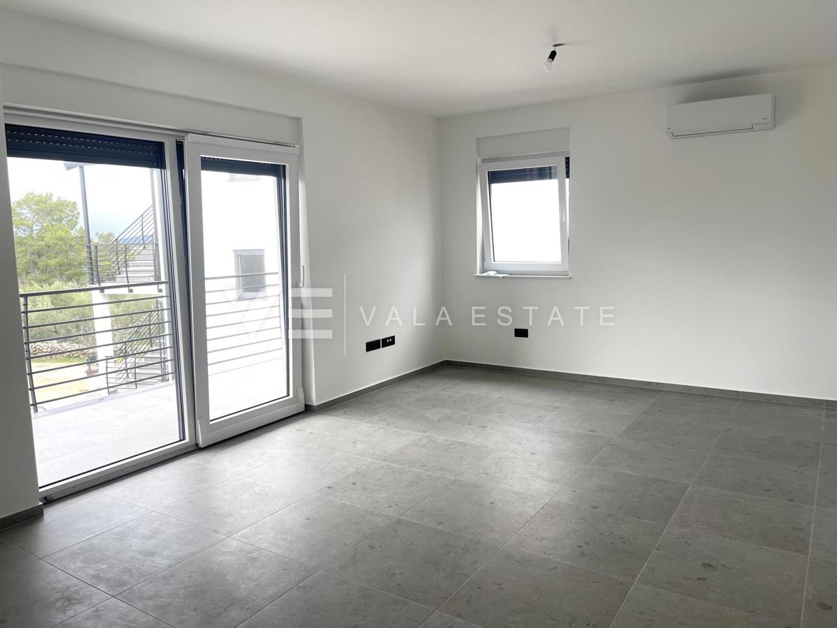 APARTMA NA MIRNI LOKACIJI S POGLEDOM NA MORJE