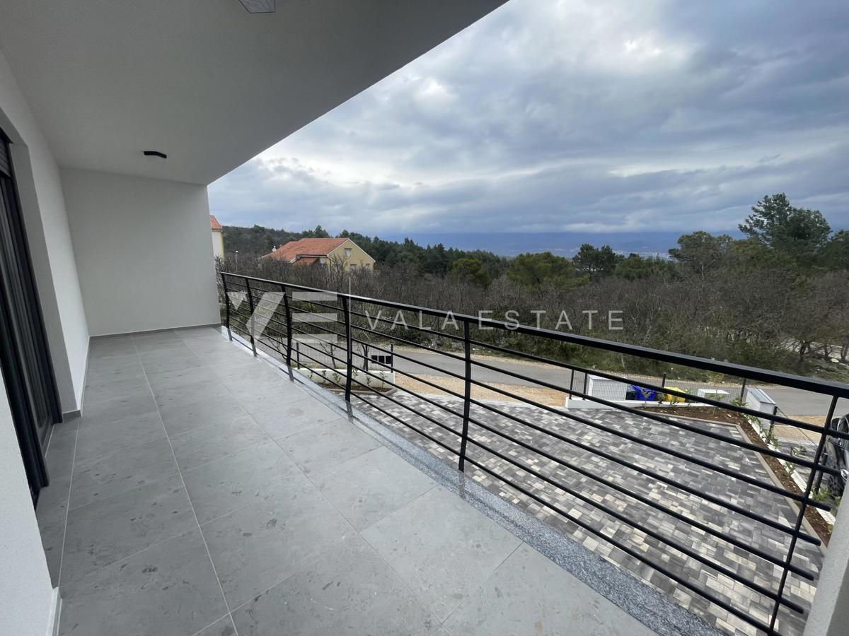 APARTMA NA MIRNI LOKACIJI S POGLEDOM NA MORJE