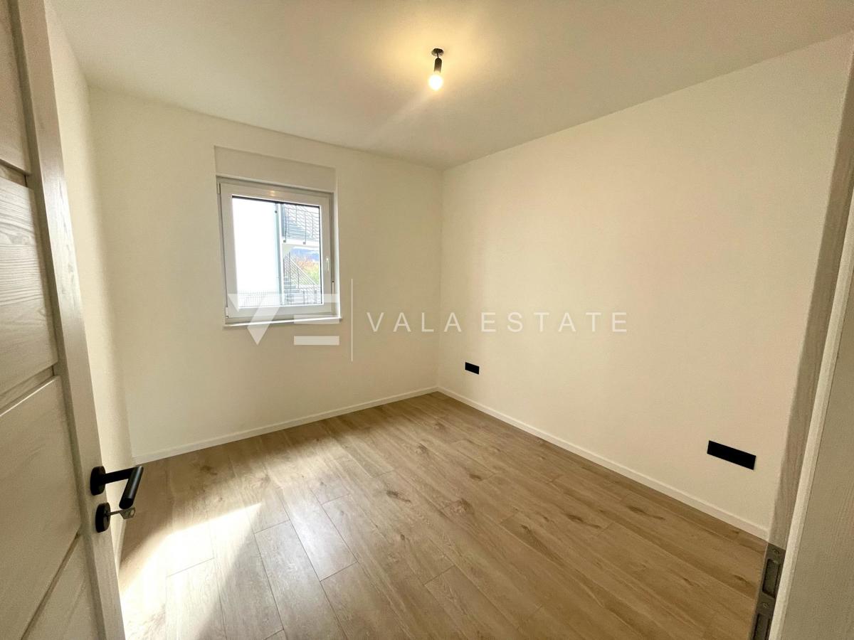 APARTMA NA MIRNI LOKACIJI S POGLEDOM NA MORJE