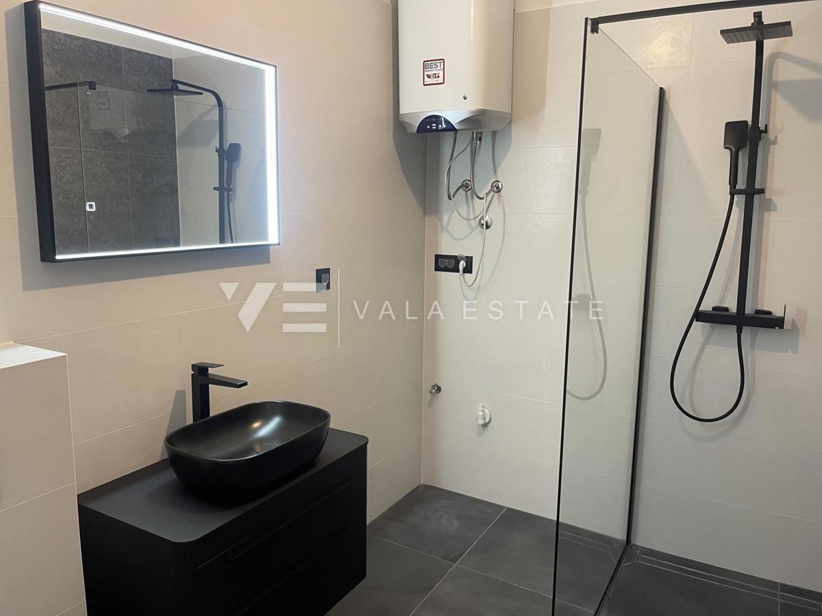 APARTMA NA MIRNI LOKACIJI S POGLEDOM NA MORJE