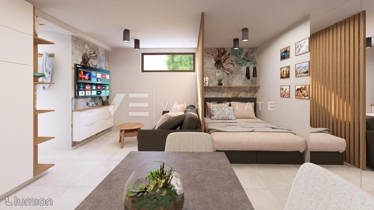 PRITLIČNI APARTMA Z VRTOM NA MIRNI LOKACIJI