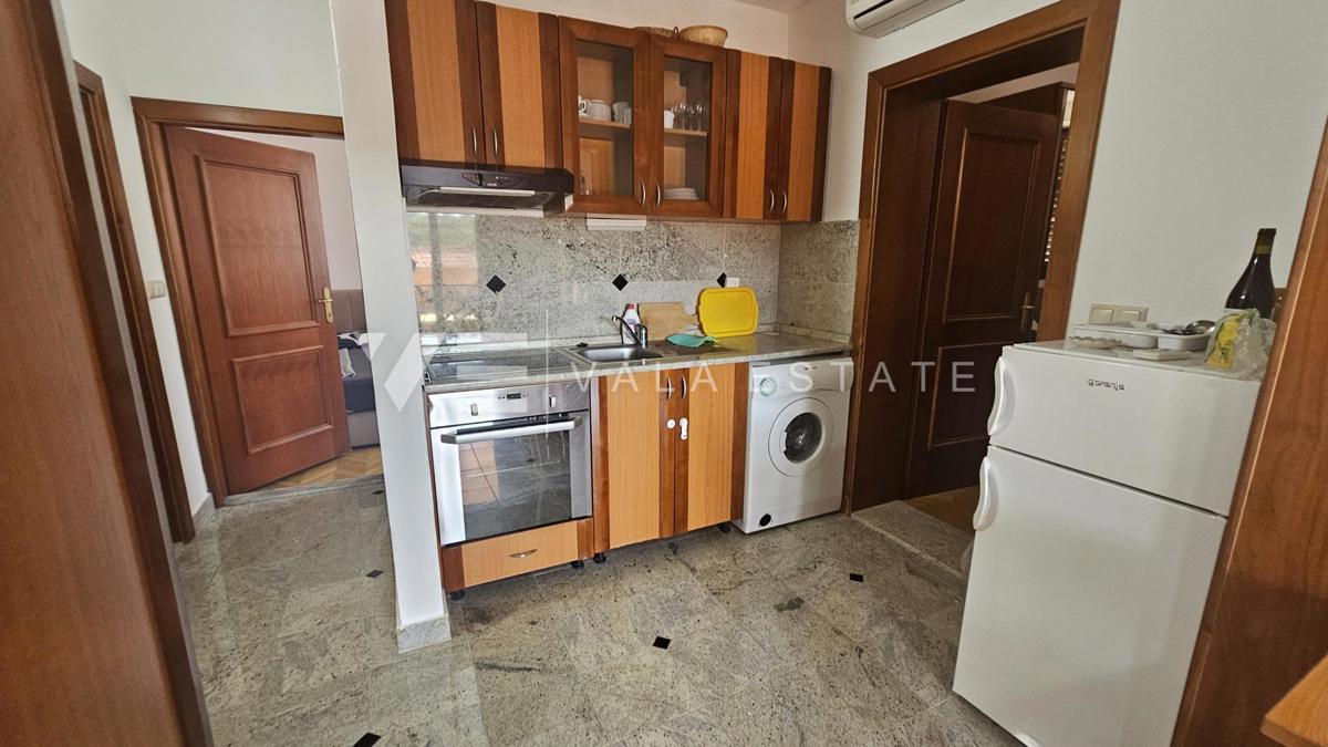 APARTMA Z POGLEDOM NA MORJE V BLIŽINI PLAŽE