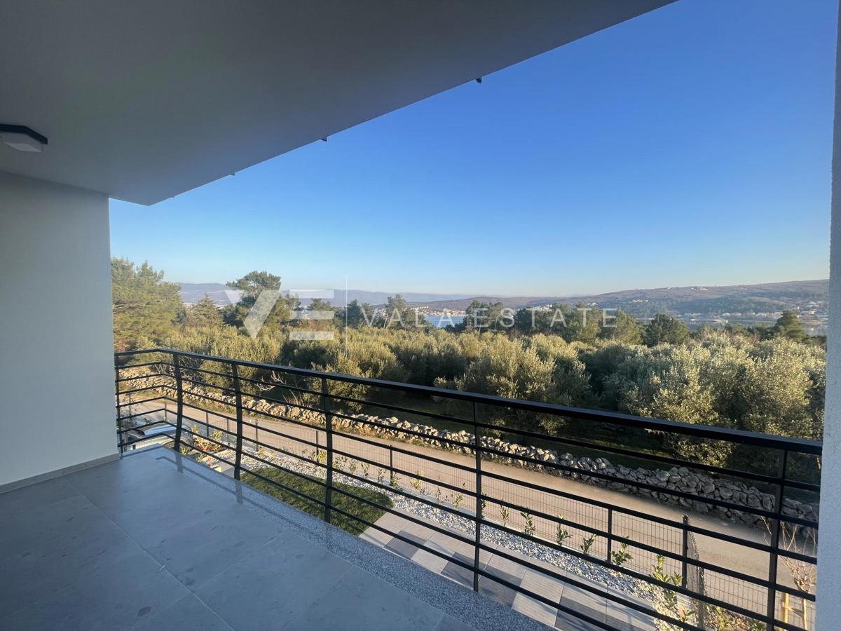 DVOSOBNI APARTMA V NOVOGRADNJI S POGLEDOM NA MORJE