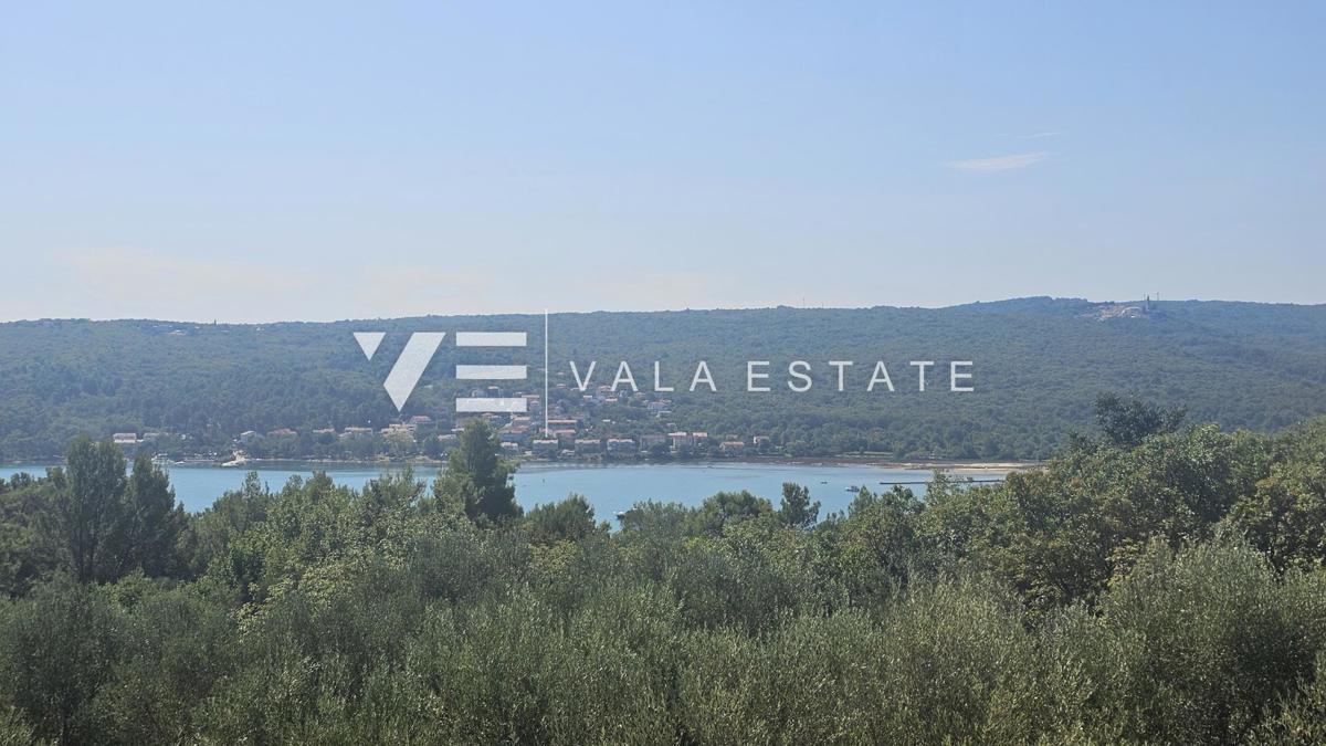 DVOSOBNI APARTMA V NOVOGRADNJI S POGLEDOM NA MORJE