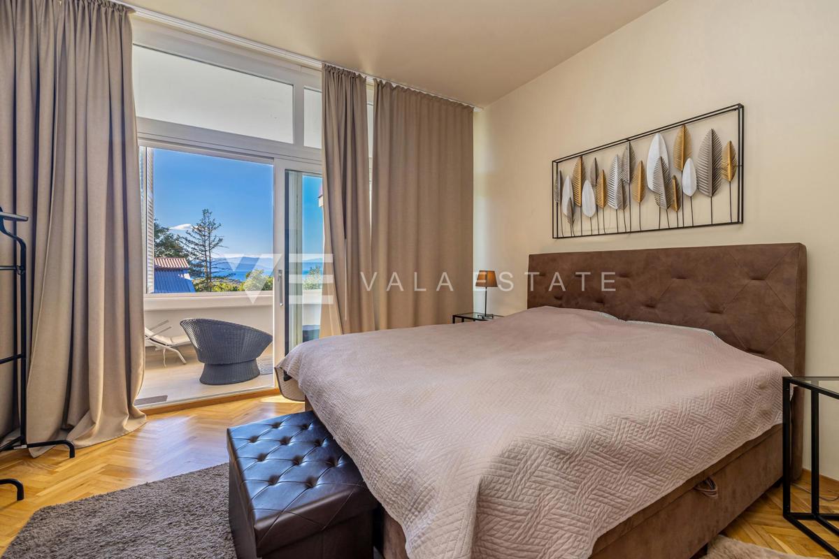 PRITLIČNA HIŠA Z VRTOM SAMO 400 M OD MORJA