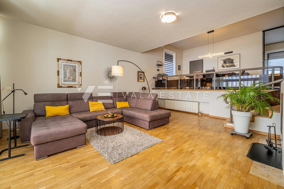 PRITLIČNA HIŠA Z VRTOM SAMO 400 M OD MORJA