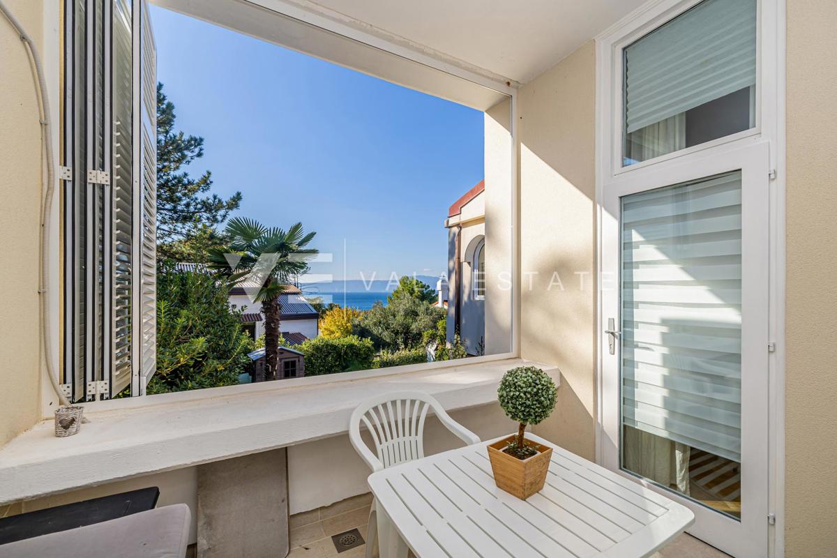 PRITLIČNA HIŠA Z VRTOM SAMO 400 M OD MORJA