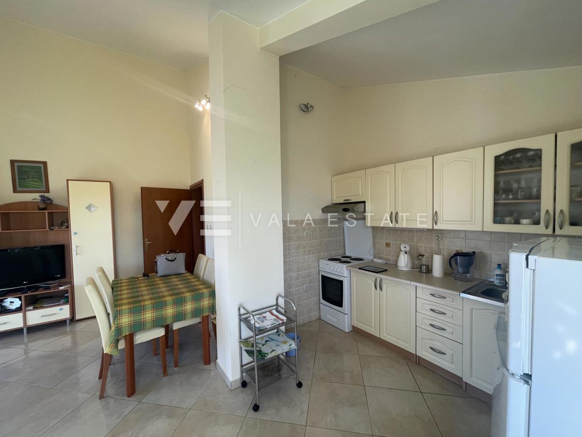 APARTMA Z POGLEDOM NA MORJE SAMO 50 M OD PLAŽE