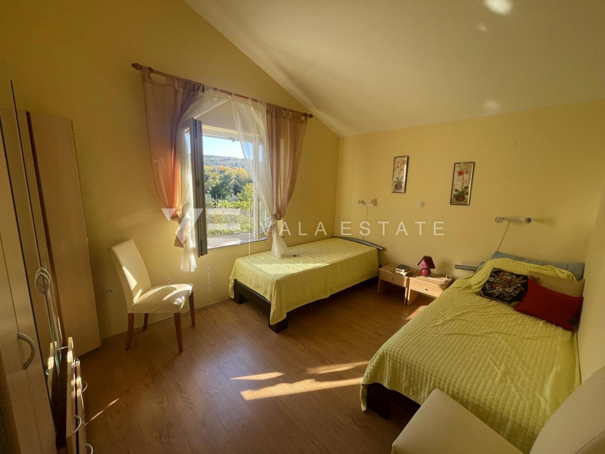 APARTMA Z POGLEDOM NA MORJE SAMO 50 M OD PLAŽE