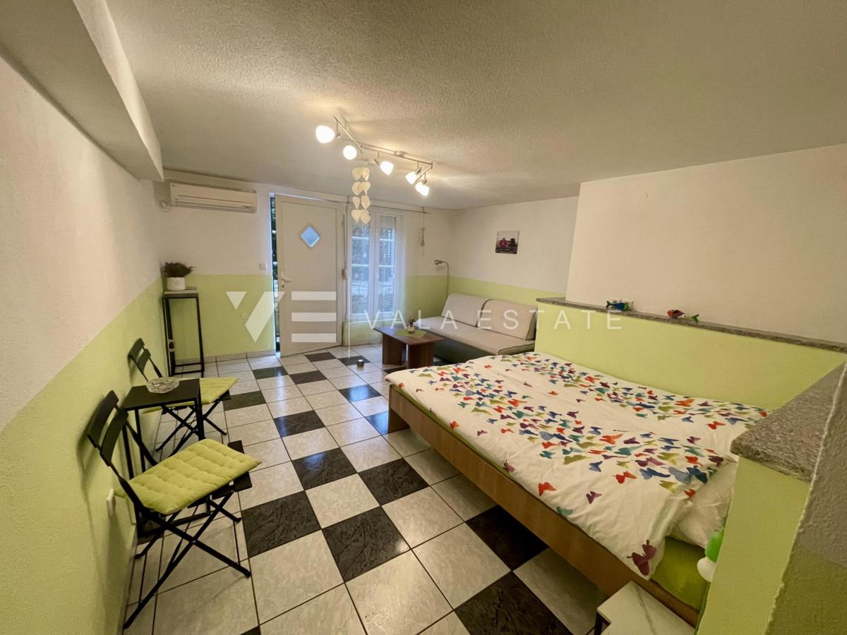 OPREMLJENI APARTMA V BLIŽINI MORJA IN ČUDOVITIH PLAŽ