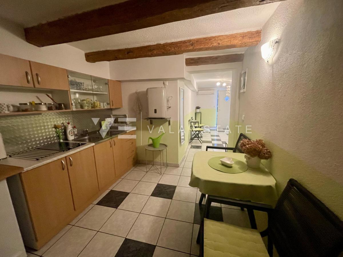 OPREMLJENI APARTMA V BLIŽINI MORJA IN ČUDOVITIH PLAŽ