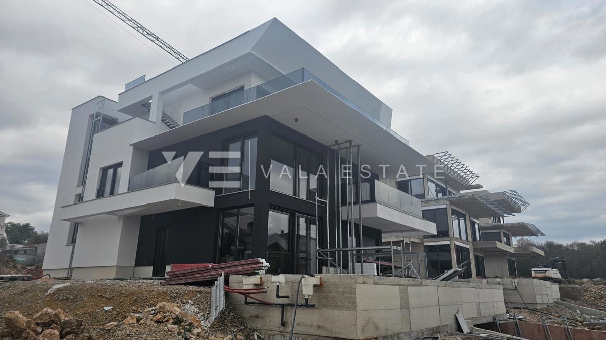 DVOSOBNI APARTMA V NOVOGRADNJI Z POGLEDOM NA MORJE