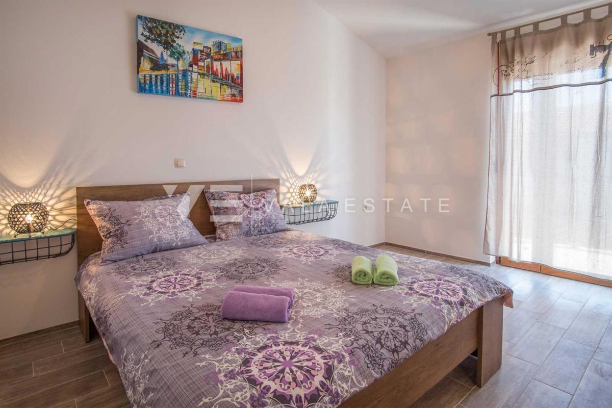 DVOJNA HIŠA Z POGLEDOM NA MORJE IN BAZENOM