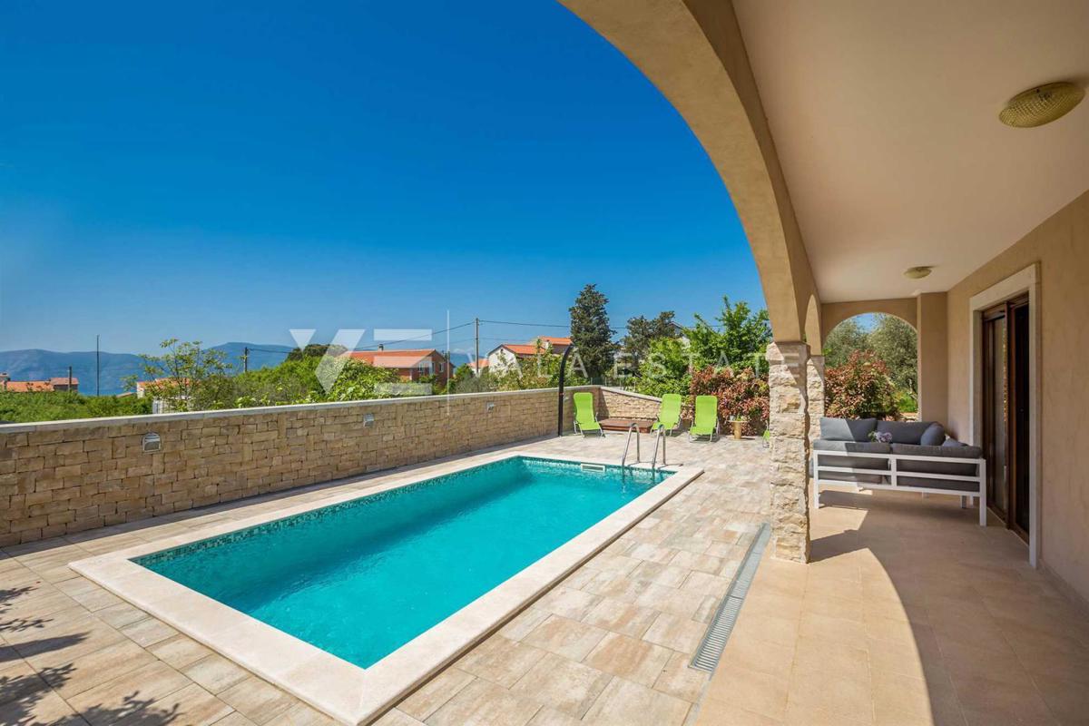 DVOJNA HIŠA Z POGLEDOM NA MORJE IN BAZENOM