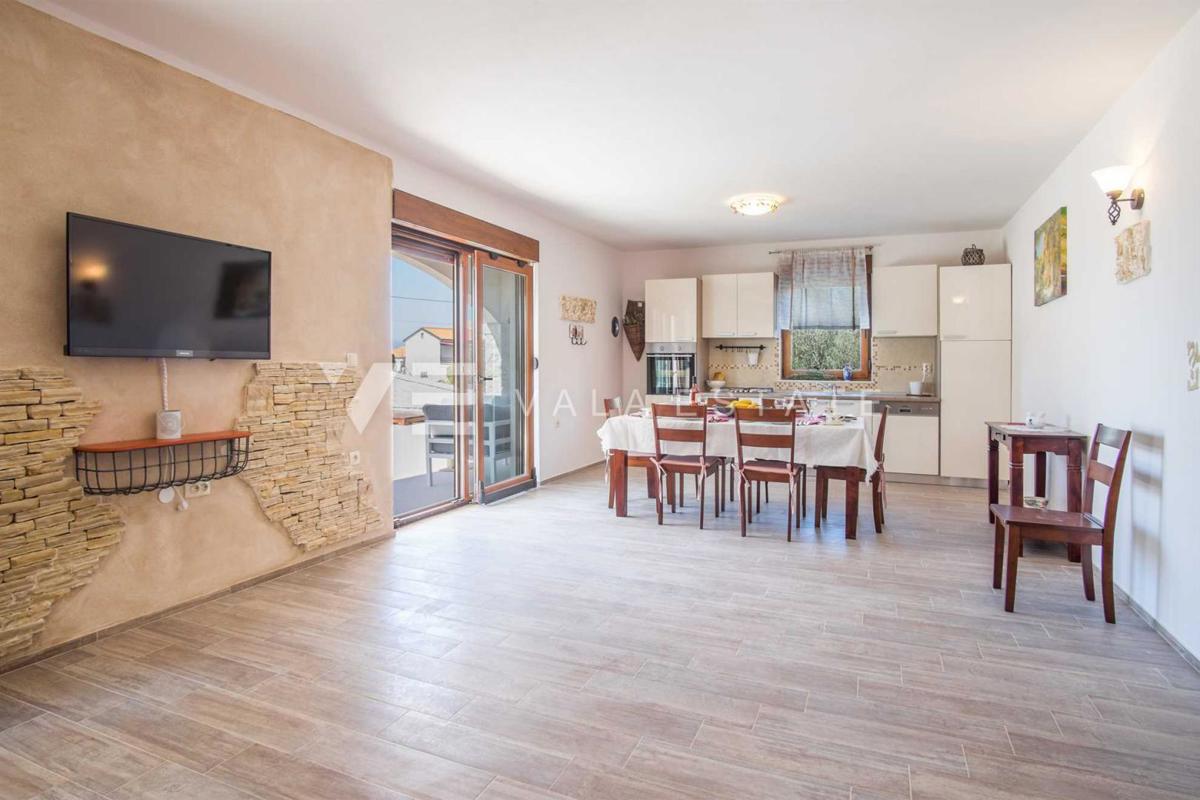 DVOJNA HIŠA Z POGLEDOM NA MORJE IN BAZENOM