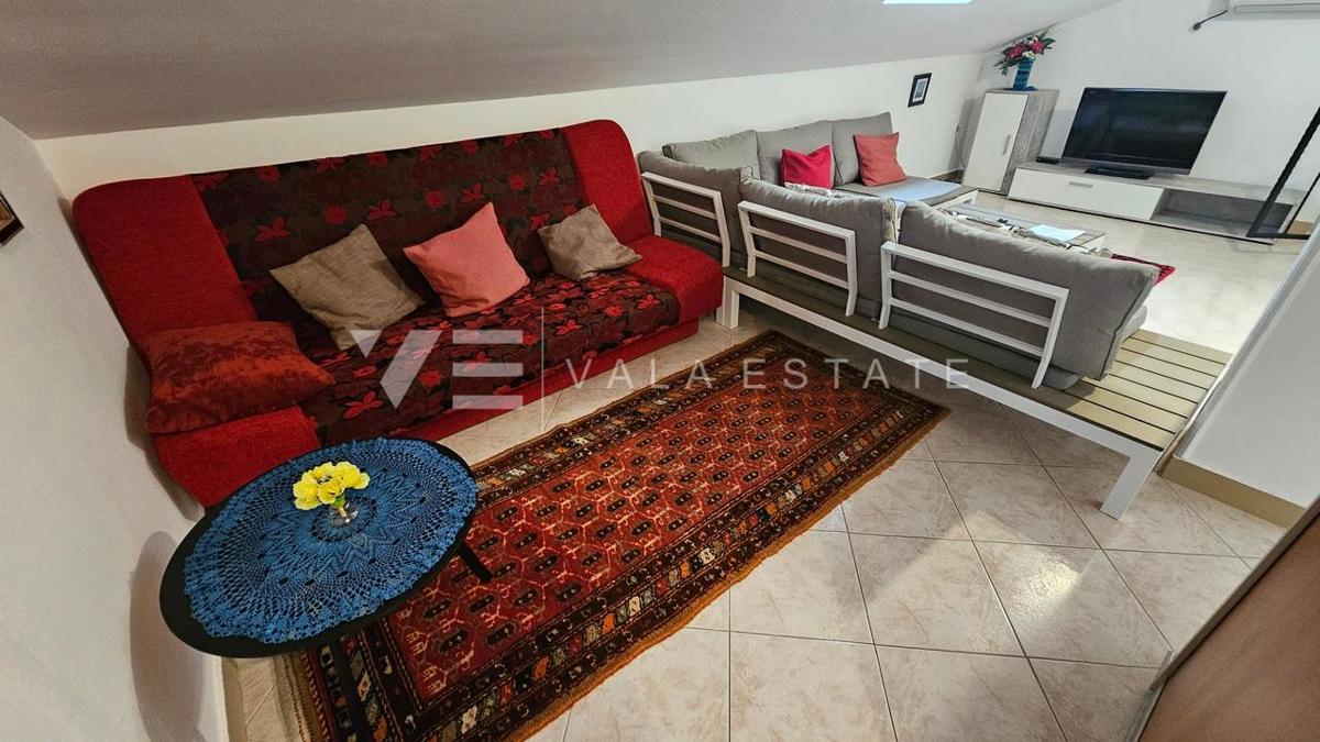 APARTMA S POGLEDOM NA MORJE V BLIZINI PLAŽE