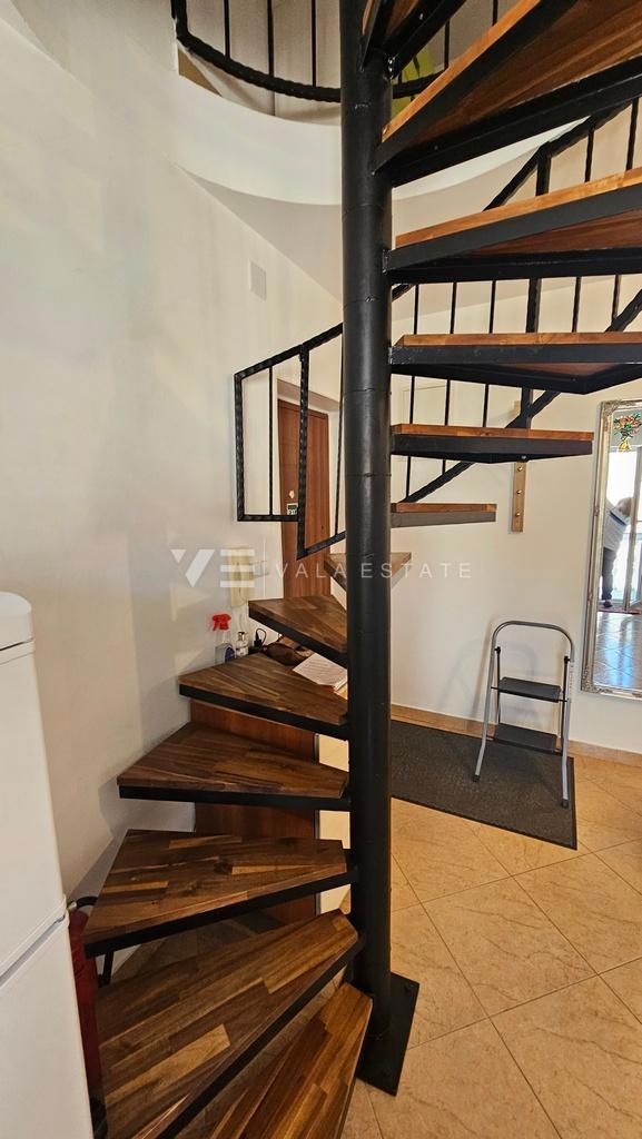 APARTMA S POGLEDOM NA MORJE V BLIZINI PLAŽE