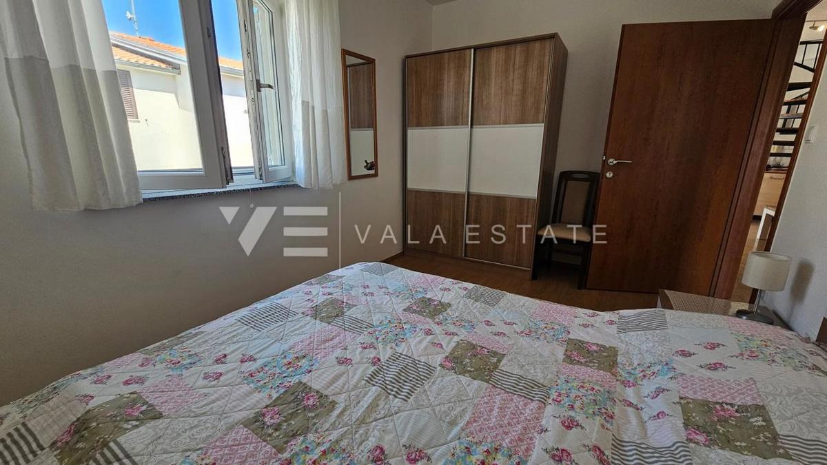 APARTMA S POGLEDOM NA MORJE V BLIZINI PLAŽE