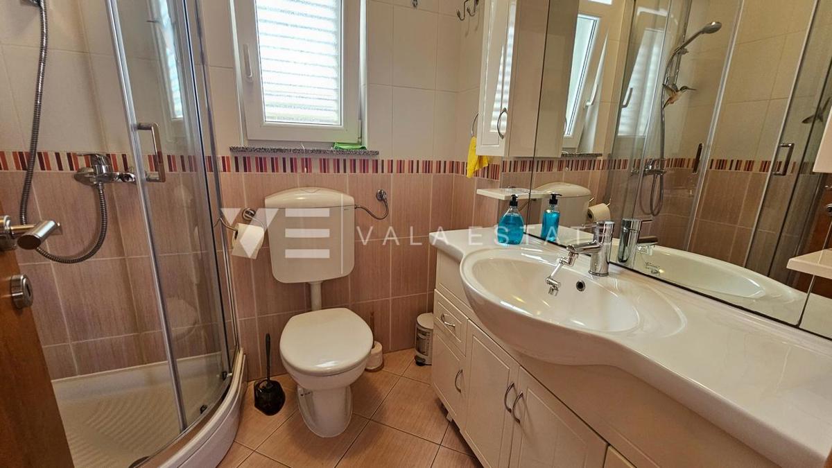 APARTMA S POGLEDOM NA MORJE V BLIZINI PLAŽE