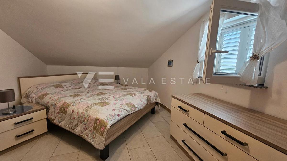 APARTMA S POGLEDOM NA MORJE V BLIZINI PLAŽE