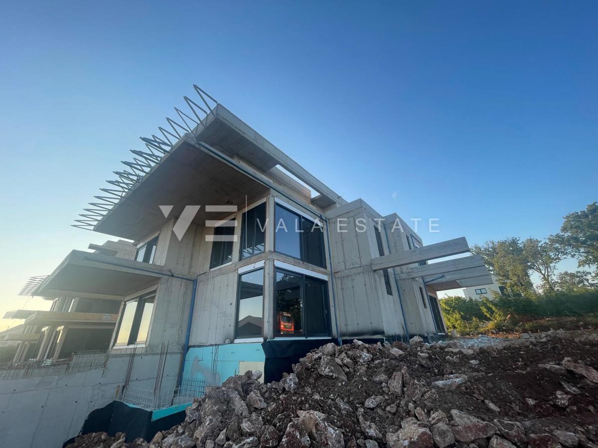PRITLIČNI APARTMA V NOVOGRADNJI Z VRTOM