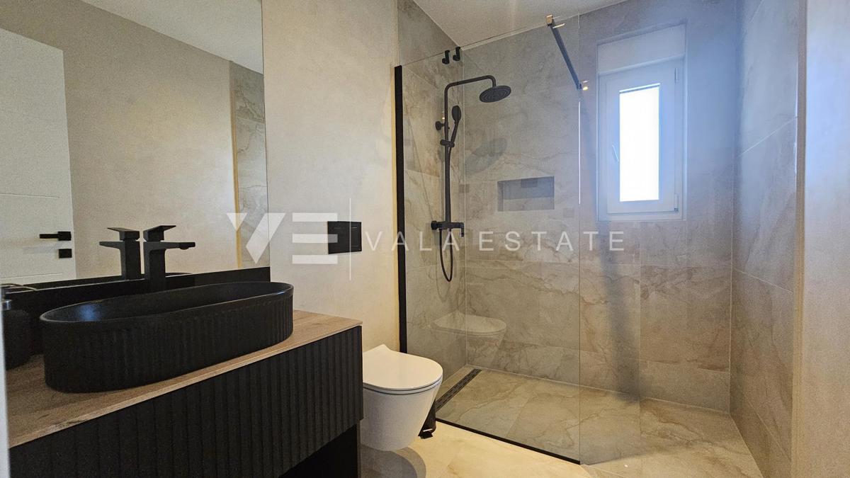 NOVOZGRAJENI APARTMA Z POGLEDOM NA MORJE