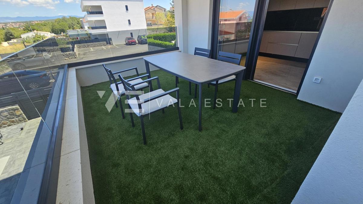 NOVOZGRAJENI APARTMA Z POGLEDOM NA MORJE