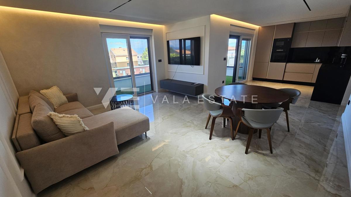 NOVOZGRAJENI APARTMA Z POGLEDOM NA MORJE