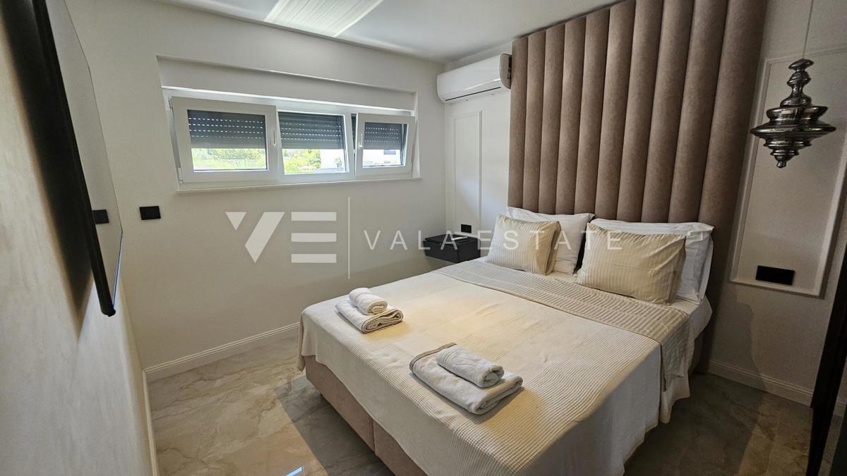 NOVOZGRAJENI APARTMA Z POGLEDOM NA MORJE