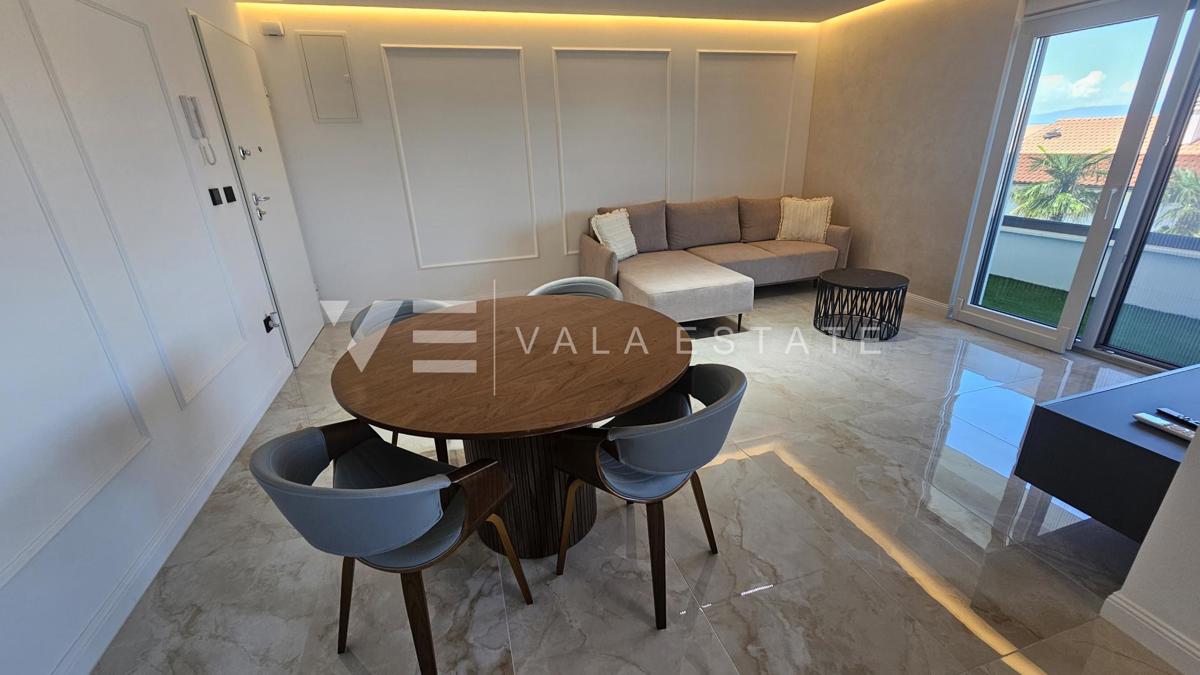 NOVOZGRAJENI APARTMA Z POGLEDOM NA MORJE