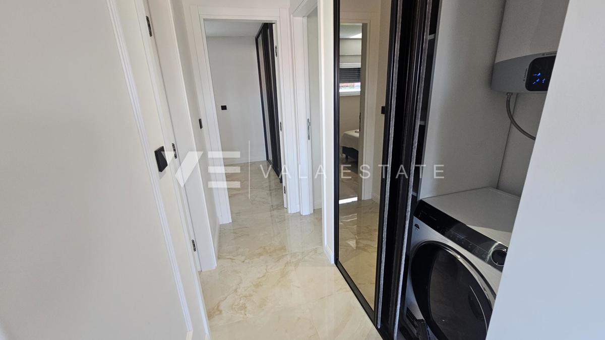 NOVOZGRAJENI APARTMA Z POGLEDOM NA MORJE