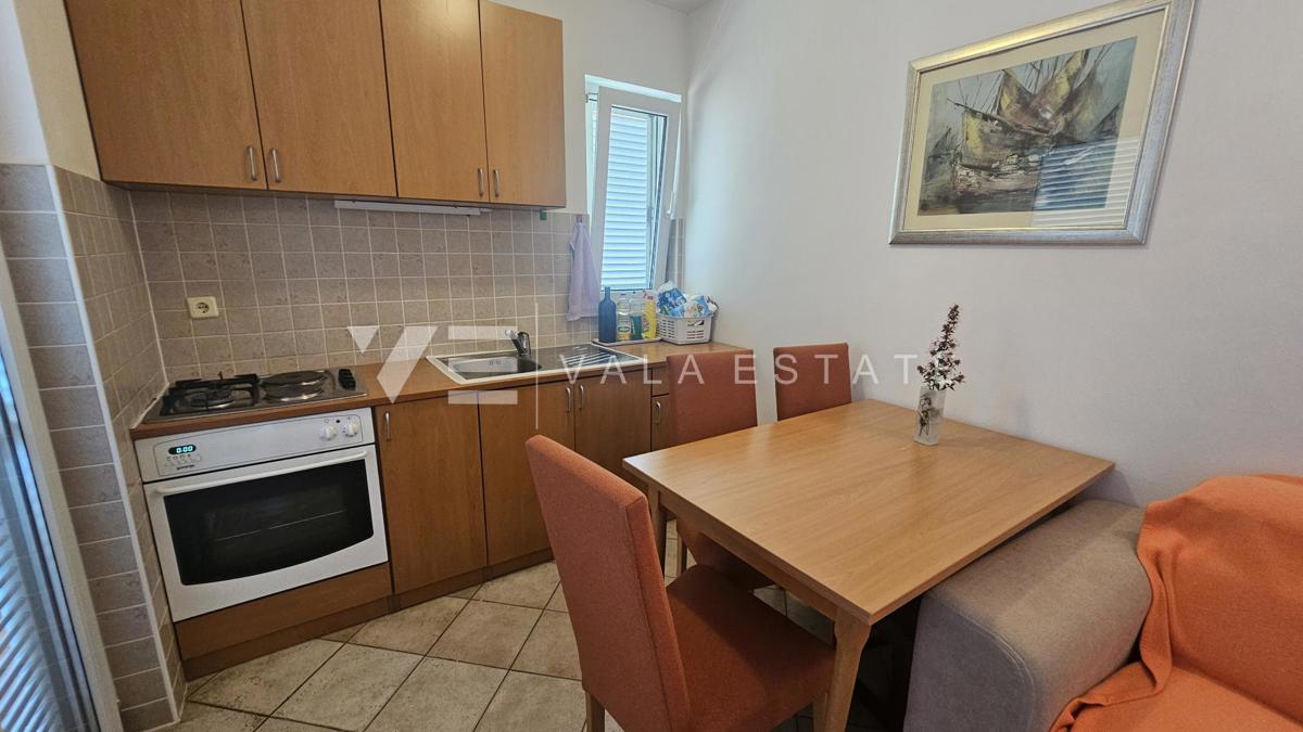APARTMA Z POGLEDOM NA MORJE V BLIŽINI PLAŽE