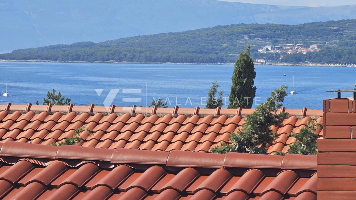 APARTMA Z POGLEDOM NA MORJE V BLIŽINI PLAŽE