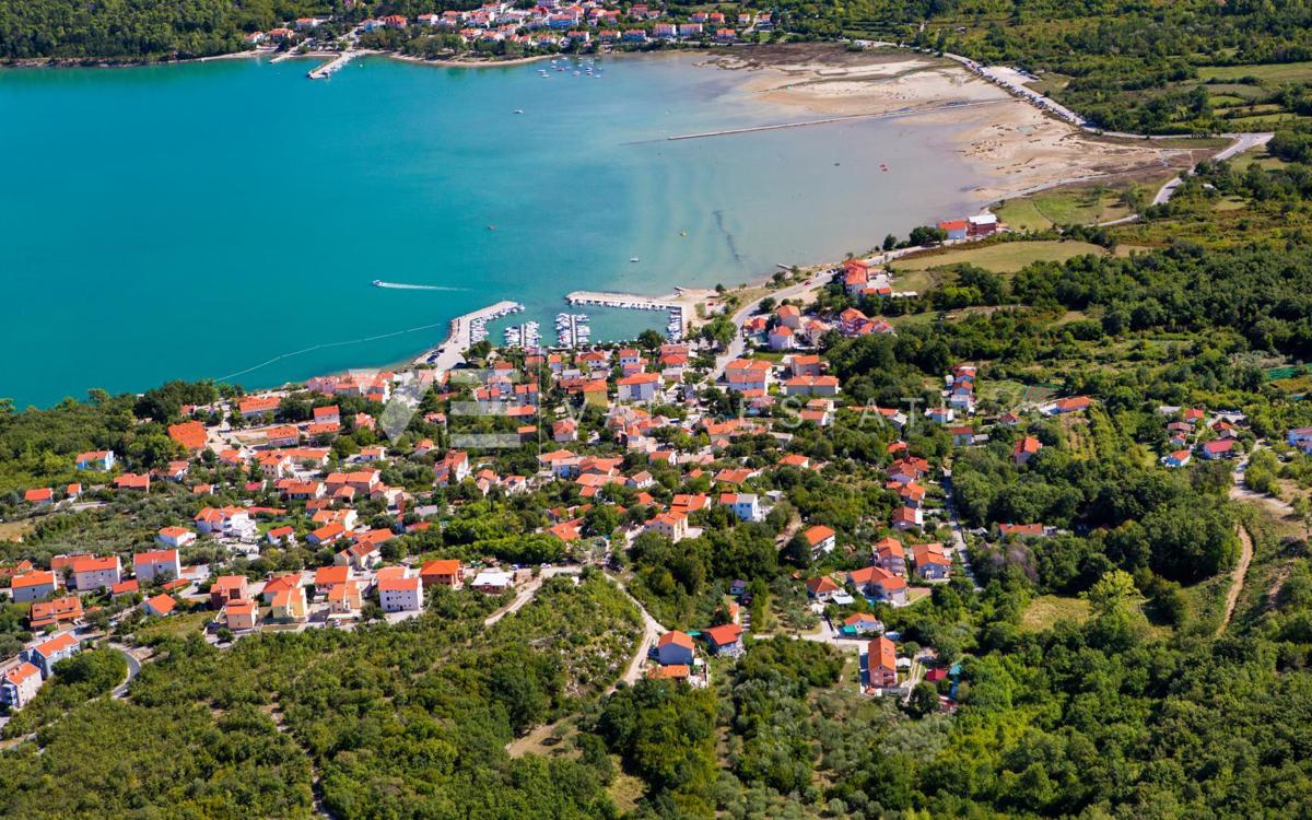 GRADBENO ZEMLJIŠČE Z POGLEDOM NA MORJE