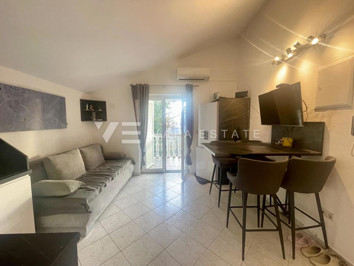 ENOSOBNI APARTMA V BLIŽINI ČUDOVITIH PLAŽ