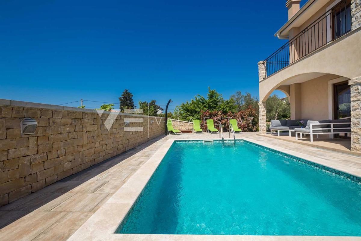 DVOJNA HIŠA Z BAZENOM IN POGLEDOM NA MORJE