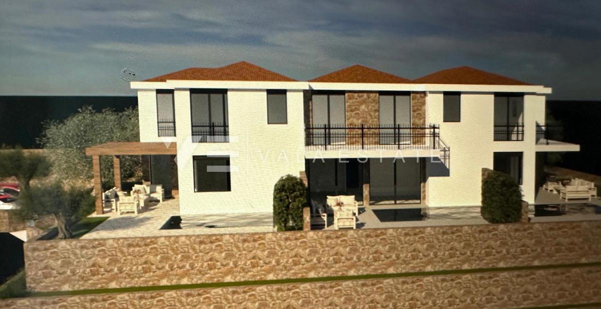 NOVA HIŠA V VRSTI Z BAZENOM IN VRTOM