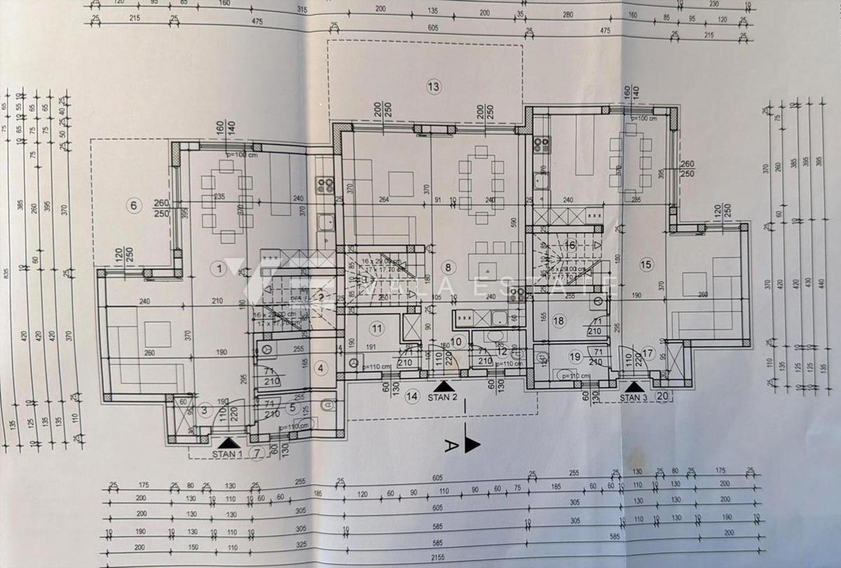 NOVA HIŠA V VRSTI Z BAZENOM IN VRTOM