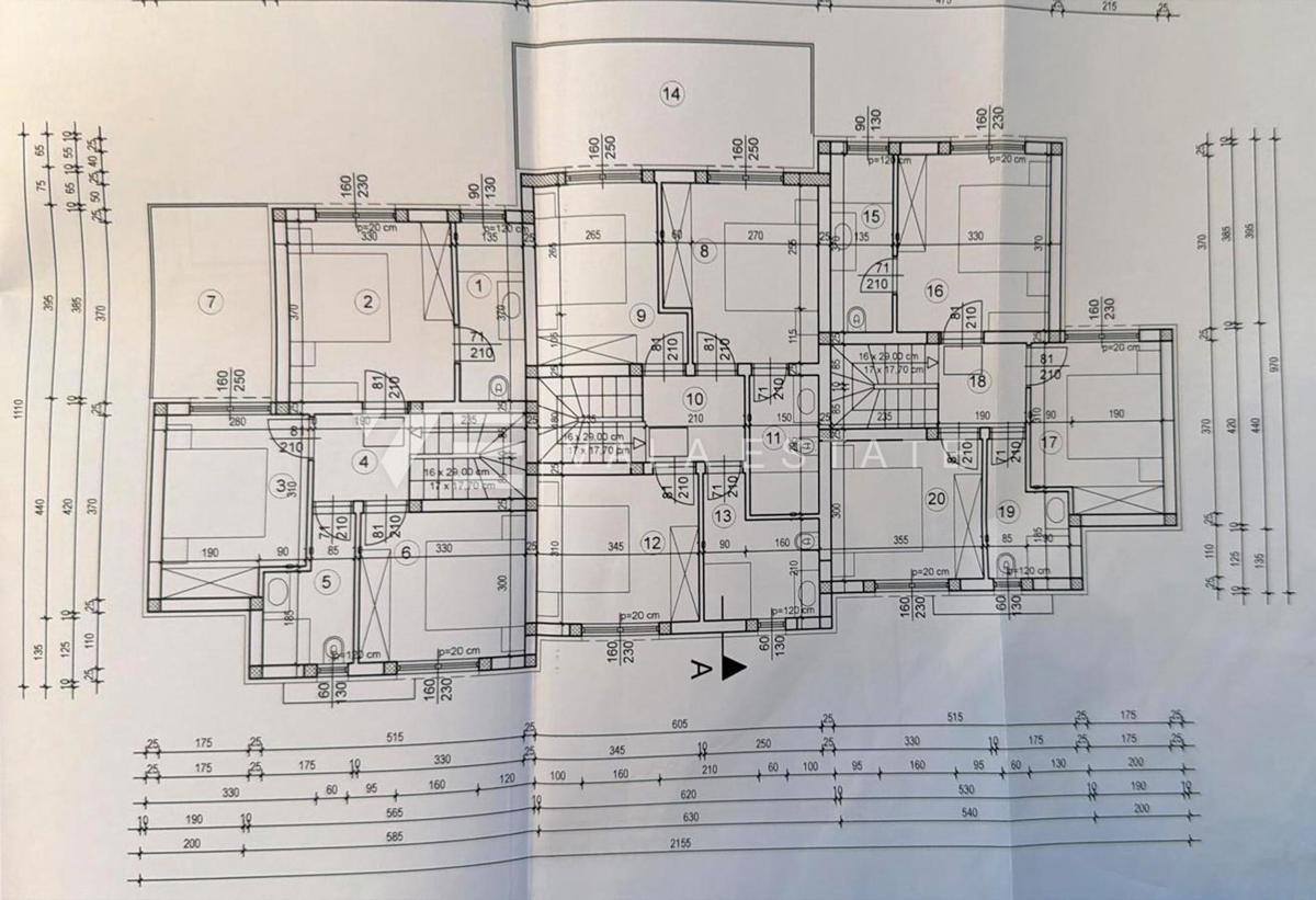 NOVA HIŠA V VRSTI Z BAZENOM IN VRTOM